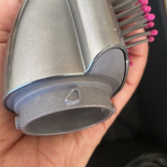 Dyson airwrap with long and short attachments - Picture 3 of 3